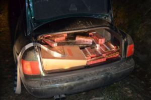 Focuri de armă la Suceava pentru prinderea unor contrabandişti de ţigări