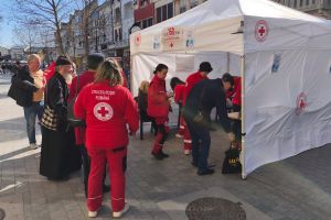 Consultaţiile gratuite, gură de oxigen în plină criză. „Maratonul Sănătăţii” a început în centrul Buzăului