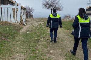 Un băiat de 12 ani a murit după ce s-a aruncat de la etaj. Drama cumplită a acestuia