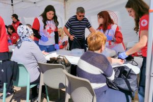 FOTO/VIDEO. Participare numeroasă la „Maratonul Sănătăţii”. Mesajul Crucii Roşii: prevenţia şi echilibrul fac diferenţa