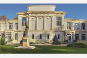 Schimbare de garda la Academia Romana: Chimistul Marius Andruh este noul presedinte al celui mai inalt for de cultura si stiinta