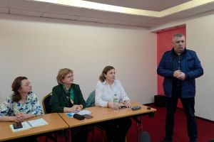 VIDEO Primarul din Săveni o laudă pe Doina Federovici pentru proiectul de modernizare a drumului Vămii