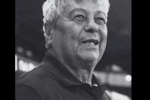 Corvinul Hunedoara, omagiu pentru Mircea Lucescu - Ati creat spiritul unui oras si o mostenire de neuitat