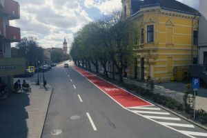 Parcare pentru autocare, dar şi locuri dublate pentru maşini, în Piaţa Unirii