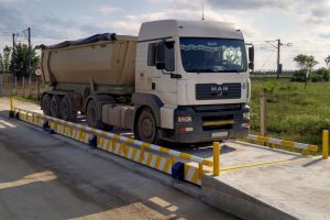 Primul drum din Botoşani pe care vor fi montate cântare pentru măsurarea greutăţii maşinilor