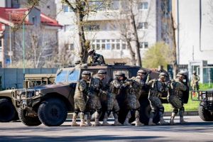 MApN pregăteşte lansarea programului Soldat gradat voluntar în termen prin care 3.500 de tineri vor fi instruiţi