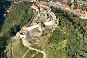 Licitaţie de peste 35 milioane de lei pentru restaurarea Cetăţii Râşnov