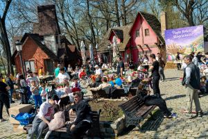 Parcul Mogoşoaia a găzduit de Florii un târg al copiilor, ateliere şi muzică live
