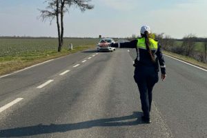 Razie în Sânnicolau Mare: poliţiştii au dat peste 140 de amenzi