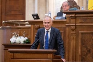 USR insistă ca declaraţiile de avere să rămână publice. „Toate celelalte partidele au votat împotrivă”