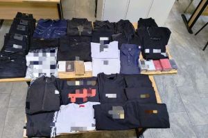 Haine de contrabandă confiscate de jandarmii vrânceni