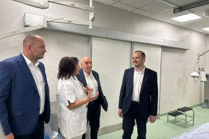 Ministrul Sănătăţii: se va putea introduce munca în ture în blocurile operatorii, iar gărzile din spitale vor fi reorganizate