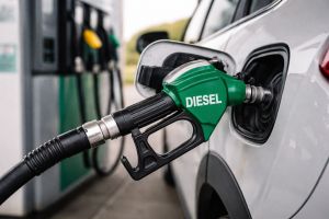 Două companii au scăzut preţul motorinei. Unde costă sub 10 lei/litru