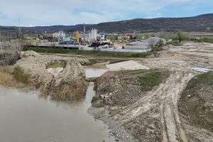 Amenzi de 70.000 de lei după un control al Gărzii de Mediu la o staţie de agregate din Buhoci