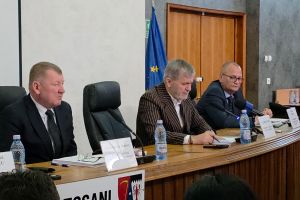 VIDEO Soluţia găsită de Valeriu Iftime pentru crearea locurilor de muncă în judeţul Botoşani. „Trebuie bani în industrie”