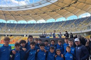 Și micii fotbalisti de la CS Medgidia i-au adus un omagiu, la Arena Nationala, lui Mircea Lucescu (GALERIE FOTO)