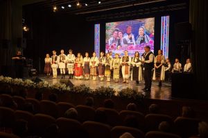 Înscrieri la Festivalul Concurs de Muzică Populară pentru Tineri Interpreţi „Flori în Ţara Bârsei”