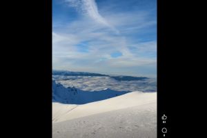 A venit, din nou, iarna! A nins pe Valea Prahovei şi la Vârful Omu