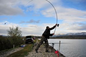 Prohibiţie generală a pescuitului în România, până pe 7 iunie