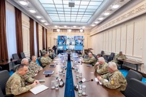 Ministrul Apararii Nationale si Statul Major aplauda dedicarea militarilor romani aflati in misiuni internationale de Paste 