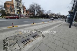 FOTO: Atentie, calatori! Groapa periculoasa intr-o statie de autobuz din Constanta! 