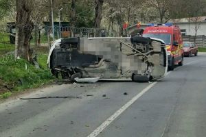 Autoturism răsturnat în Budiul Mic