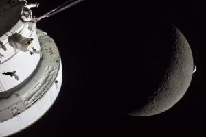 FOTO: NASA publica imagini spectaculoase din misiunea Artemis II! Eclipsa solara vazuta de pe orbita lunara si revenire spre Pamant