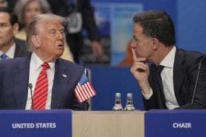 Întâlnire cu tensionată între Donald Trump şi Mark Rutte