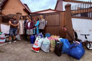 Sute de cadouri de Paşte pentru copiii din centrele de plasament şi persoanele defavorizate din Buzău