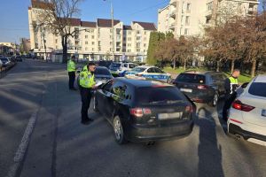 Sute de poliţişti, jandarmi şi pompieri acţionează în judeţ de Paşte