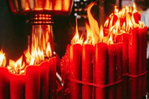 Sambata Mare: Noaptea in care se deschid cerurile– Traditii, ritualuri si superstitii de Inviere