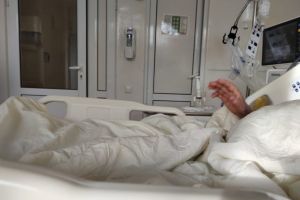 Necaz într-o familie din Botoşani în prag de Paşte. Soţia face un apel disperat pentru a-şi ajuta soţul