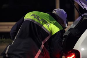 Un bărbat s-a apucat de chefuit mai devreme de Paşte, apoi a urcat la volan. Botoşăneanul a fost reţinut