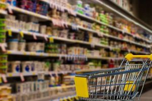 Programul supermarketurilor in perioada sarbatorilor pascale