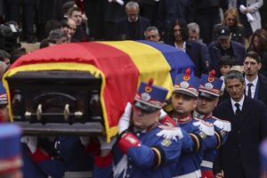 „Il Luce” şi-a luat rămas-bun de la lume în Vinerea Mare. Mircea Lucescu a fost înmormântat cu onoruri militare la Cimitirul Bellu (FOTO)