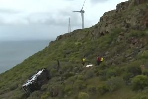 VIDEO. Spania: Un mort si 14 raniti dupa ce un autocar a cazut intr-o rapa pe insula La Gomera, in Canare