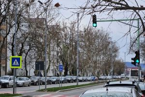 A treia încercare pentru desfiinţarea sensurilor giratorii din intersecţii semaforizate