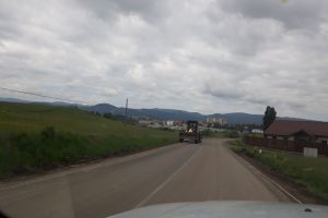 Lucrări de întreţinere pe timp de vară pe drumurile judeţene din zona Ciuc