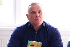 Interlopul din Botoşani care a fost „tăticul” prostituţiei în Europa s-a reprofilat în puşcărie. Cum îşi caută izbăvirea de păcate