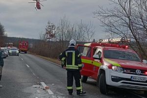 Accident urmat de incendiu, între Comloşu Mare şi Teremia Mare. La faţa locului a ajuns şi elicopterul SMURD