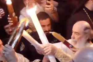 Lumina Sfanta s-a aprins la Ierusalim! In aceasta seara ajunge si in Romania