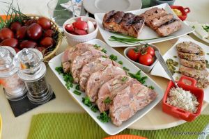 Cum ne bucurăm de masa de Paşte fără excese: ghid pentru echilibru şi energie