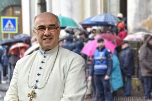 Evacuarea abatelui Fejes Rudolf din clădirea Colegiului Eminescu din Oradea, reprogramată pe 14 aprilie. Se face apel public la mobilizare