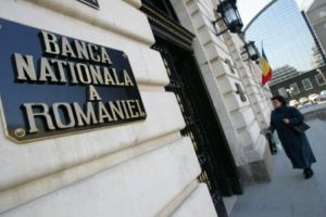 Alertă de la vârful BNR pentru toţi românii cu bani la saltea sau pe card. Eugen Rădulescu vorbeşte despre o „criză economică de mari proporţii”
