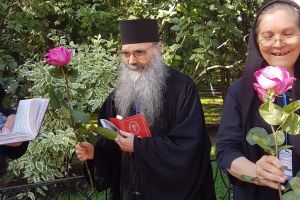 Arhimandritul Ioanichie Stareţul cel Minunat: ,,Criza va trece şi Dumnezeu îi va ruşina pe cei ce ne vor răul! Luptati până la capăt pentru că vom învinge!