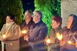 FOTO. Mircea Govor, alături de comunitatea din Supur în noaptea de Înviere: „Asta ne ţine împreună”