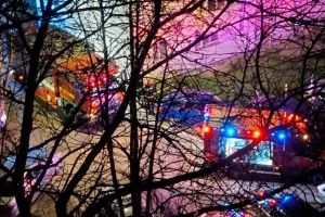 Incendiu provocat de o lumânare într-un apartament din Bacău; o femeie a ajuns la spital