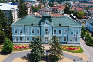 504 posturi vor fi menţinute în Primăria Râmnicu Vâlcea după reorganizarea administrativă