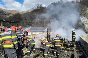 Mănăstirea Bistriţa: o măicuţă a murit într-un incendiu devastator izbucnit în zona chiliilor