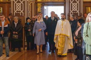 FOTO: Familia Regala a Romaniei, la slujba de Paste de la Catedrala Arhiepiscopala din Arad